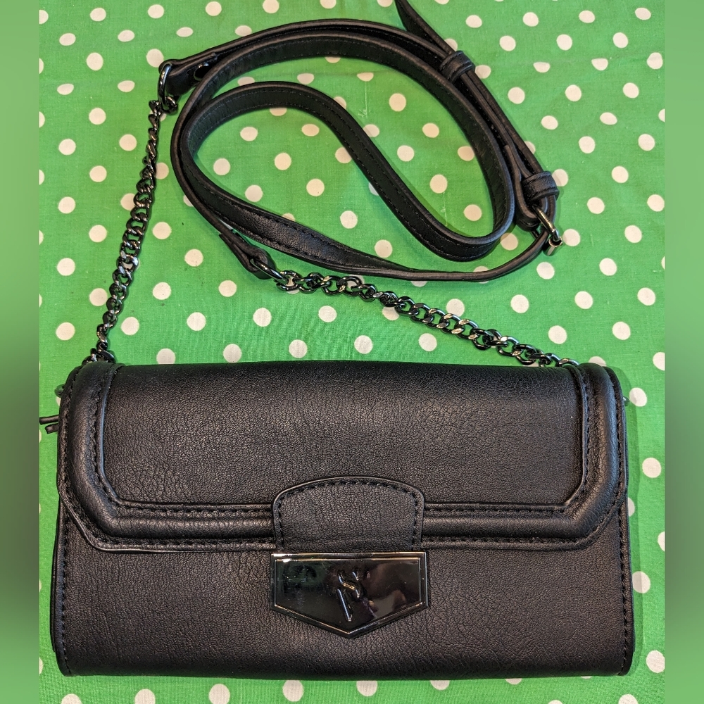 Simply Vera Wang cross-body Chain Strap wallet / shoulder purse black adjustable